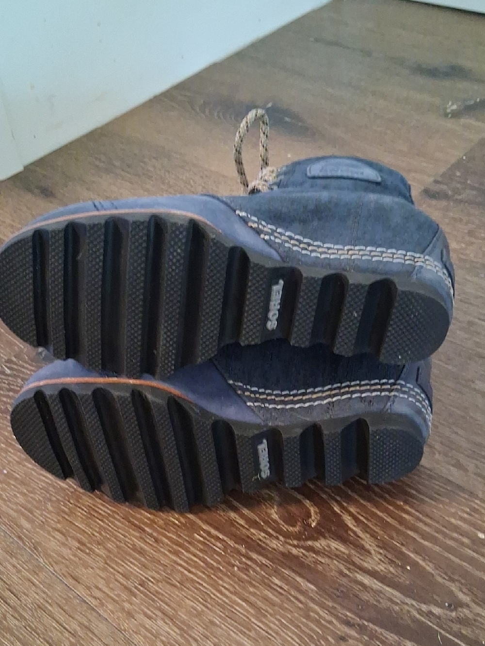 Sorel PDX Navy Lace-Up Ankle Boots with Contrast Laces - Picture 10 of 10